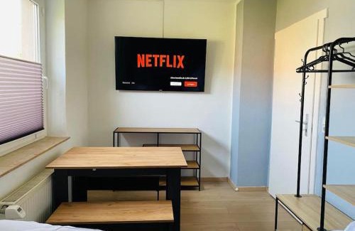 Schkopau Apartment | Business Apartment mit Netflix am Flughafen Leipzig-Halle