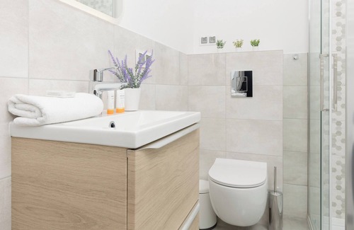 Wlochy Apartment | Business Apartment Warsaw by Renters