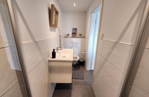 Neusaess Apartment | Business apartment with WIFI, elevator& Free parking