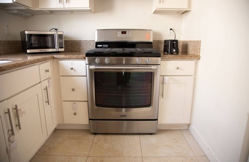 Corona Apartment | Business Traveler’s Haven – 2 Bedrooms, 2 Bathrooms with 1 Office.
