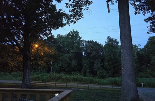 Lackey House | Buskey's Cozy Haven Williamsburg.5 Minutes from Busch Gardens and Water Country