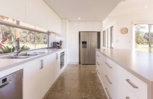 Ludlow House | Busselton Hithergreen Luxe Farm Stay near Beaches