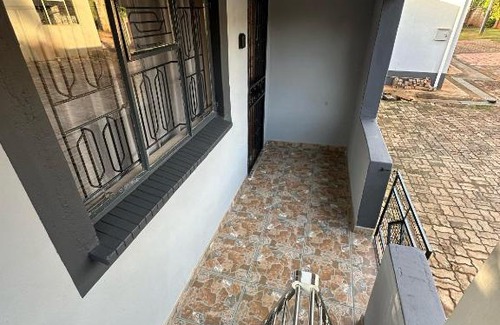 Lobamba Apartment | Busy-Bee's Enclave