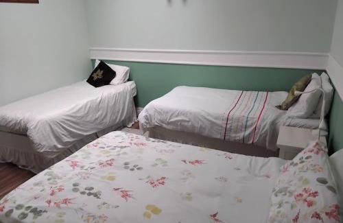 Broadway Bed & Breakfast | Butlers (St Ivers House)