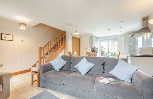 Redlynch Cottage | BUTTERCUP COTTAGE, family friendly, with open fire in Redlynch