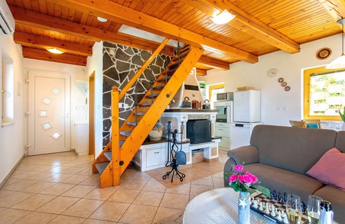 Domzale House | Butterfly place