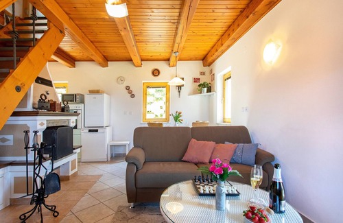 Domzale House | Butterfly place