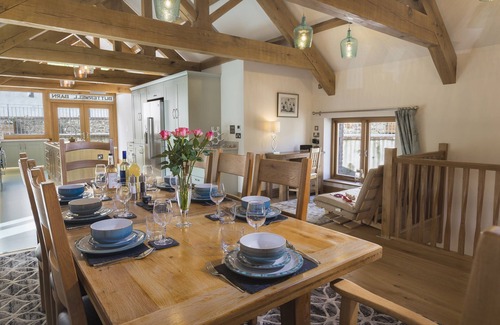 Bugford Cottage | BUTTERWELL BARN, pet friendly, luxury holiday cottage in Dartmouth