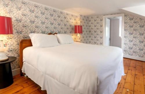 Egremont Hotel | Buttonball Inn
