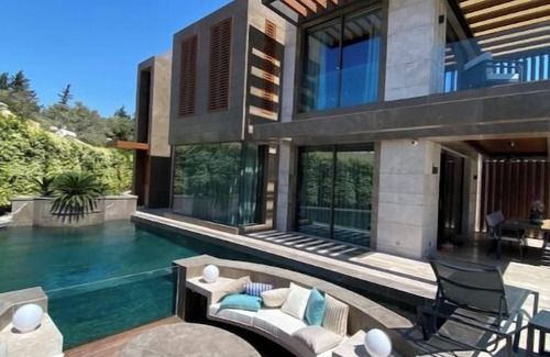 Bitez Villa | BV-159 Villa with 5+1 Pool and Pier in Bitez