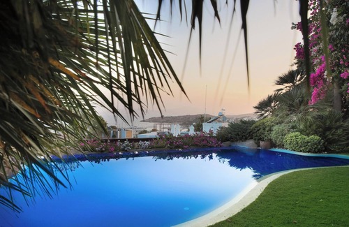 Bitez Villa | BV-415 3 Bedroom Holiday Villa with Private Pool and Detached Garden for Rent