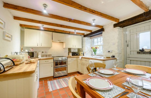 St Davids House | Bwthyn Clyd - St Davids