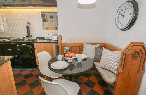 Llanfair House | BWTHYN MORSE, family friendly, luxury holiday cottage in Llanfair