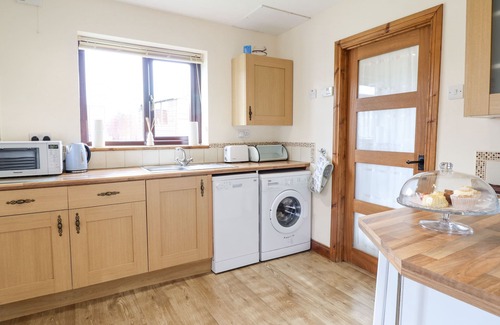 Llanfair Caereinion Cottage | BWTHYN TY NEWYDD, with hot tub in Llangadfan