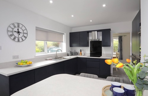 Rhydwyn House | BWTHYN Y BAE, pet friendly, country holiday cottage in Llanfaethlu