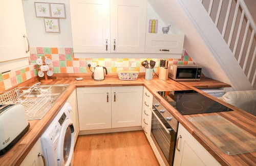 Penmachno Cottage | BWTHYN Y CWM, pet friendly, with open fire in Penmachno