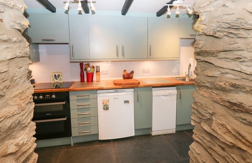 Clydey Cottage | BWTHYN Y FELIN STAR, pet friendly, with open fire in Cardigan