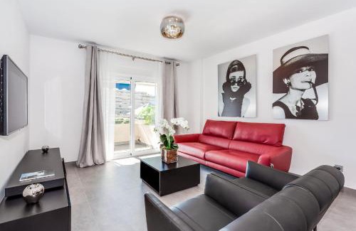 Puerto Banus Apartment | by RIVA - Gorgeous 2 Bedroom Apartment in Centre of Puerto Banus