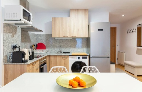 Arinsal Apartment | By Ski Lift, Scenic Terrace & Free Parkingnn
