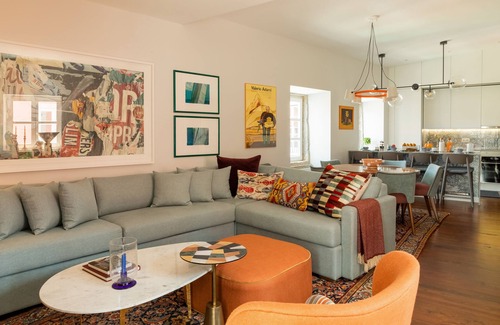 Socorro Apartment | By the Castle | LUXURIOUS, PRIVATE GARDEN & HEATED SWIMMING POOL