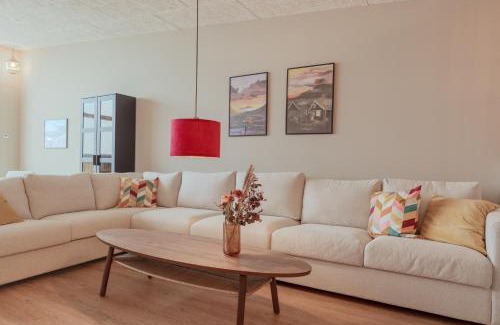 Vestmanna House | By The Sea - Boathouse with Hot Tub & Parking