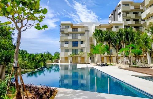 Batu Ferringhi Apartment | By The Sea Penang