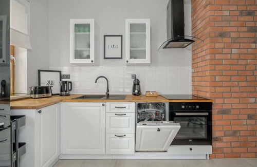 Nowe Miasto Apartment | Byka 3 | Contemporary Apartment | Parking