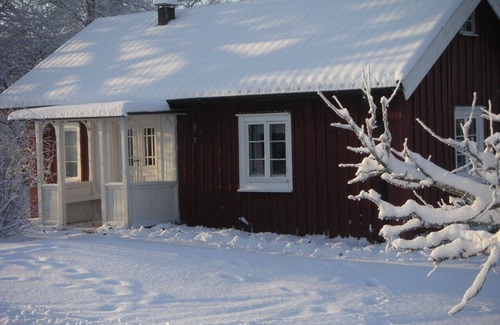 Lammhult Cottage | Byn med lugn, natur och sjöar, bastu