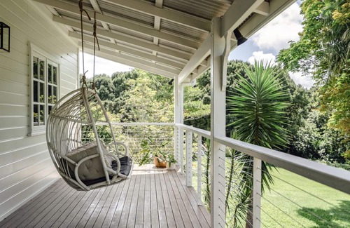 Coopers Shoot Villa | Byron Creek Estate - An Exquisite Retreat Nestled in the Heart of Coopers Shoot's Scenic Countryside