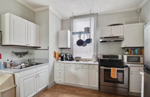 Bywater House | Bywater Home, Parking and Pet Friendly Retreat