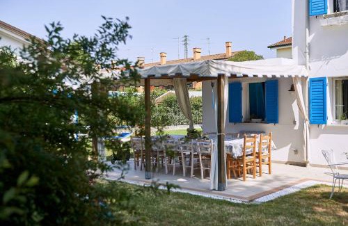 Ca' Pirami House | Cà del Mar rustico a Jesolo con giardino e piscina privati ad uso esclusivo #