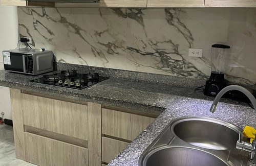 Cuenca Apartment | Cómodo Apartamento cerca del Aeropuerto