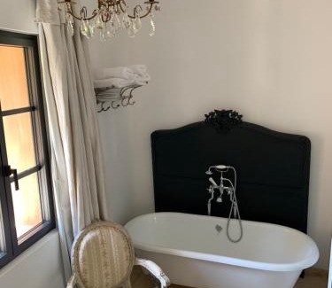 Ansouis Bed & Breakfast | Côté Ansouis