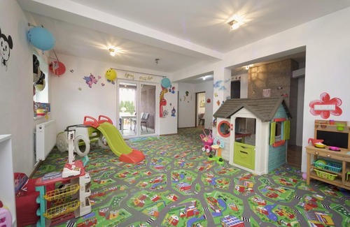 Brasov Villa | Căsuța cu zâmbete
