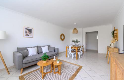 Bobigny Apartment | Cœur de ville - Au pied du métro - 3 chambres