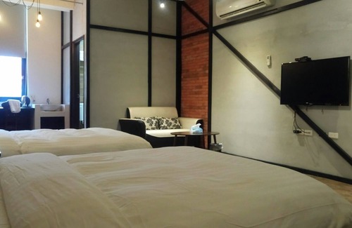 Tainan City Centre Apartment | C201 Family room ( Section of Ximen Road, beside Blueprint Culture & Creative Park)