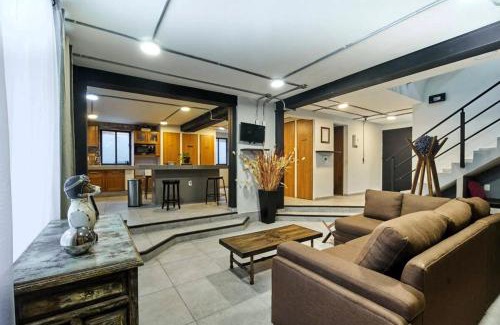 Ciudad Lopez Mateos Apartment | C46-R01 STUDIO at ITESM CEM Families Tourists & Travelers Choice Foreign Students Companies Executives WELCOME! 10min Izcalli-15min Esmeralda-20min Sátelite-25min AIFA