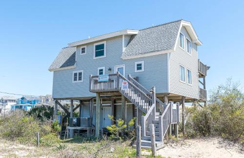 Carova Beach House | C9083 Cavallo Dunes - Oceanfront, 3 Bedrooms, Hot Tub, Pets OK, 4x4 Area