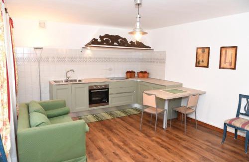 San Michele al Tagliamento Apartment | CA ADELAIDE APPARTAMENTO IN RANCH CON GIARDINO