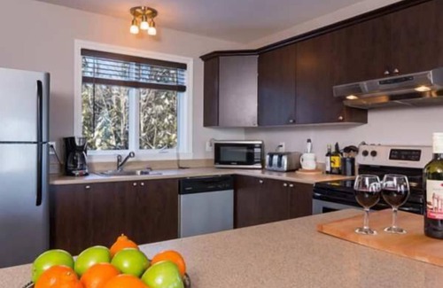 Petite-Riviere-Saint-Francois Condo | Cottage APE-16-1 | Petite-Rivière-St-François