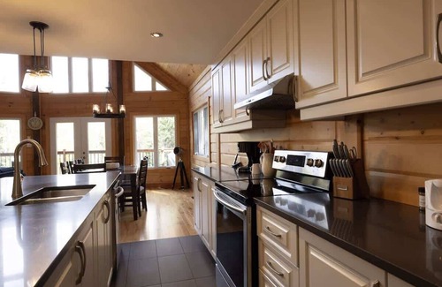 Sainte-Marguerite-du-Lac-Masson Ski Chalet | Edge of the lake Walfred - Spa - Mistral Club