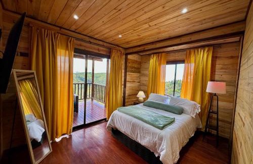 Canton Tarrazu Ski Chalet | Cabaña Nora