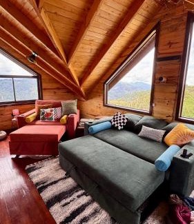 Canton Tarrazu Ski Chalet | Cabaña Nora