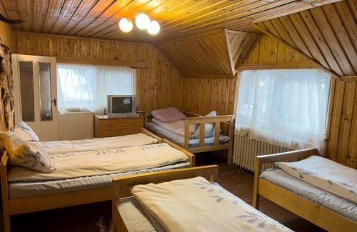 Petrosani Cabin | CABANA CLAUDIA