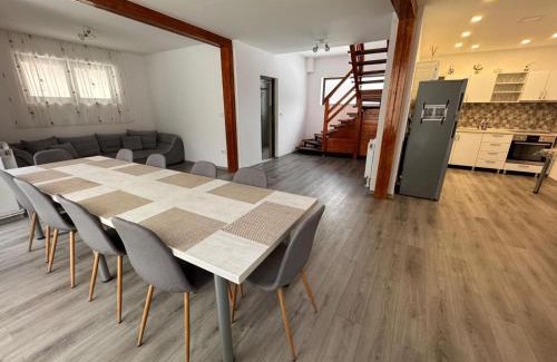 Valiug House | Cabana LUCDAR Valiug Crivaia