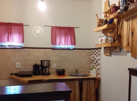 Rausor Apartment | Cabana NEDA