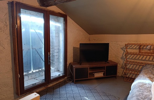 Saint-Andre-les-Alpes Cabin | Cabane le fournil, back to basics with this pretty cabin near the lake.