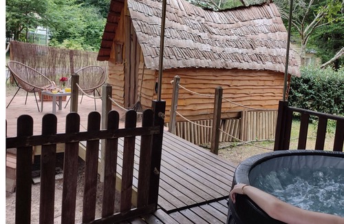Guenrouet Cabin | Cabane Magique Insolite Avec Spa Privatif & Petits Déjeuners