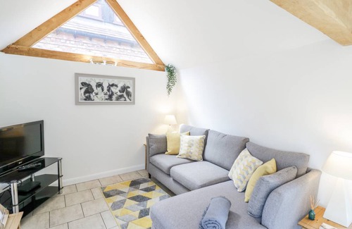 Uckington Cottage | Cabin ∙ 1 bedroom ∙ 2 guests