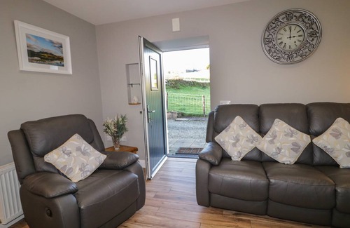 Newry Cottage | Cabin ∙ 1 bedroom ∙ 2 guests